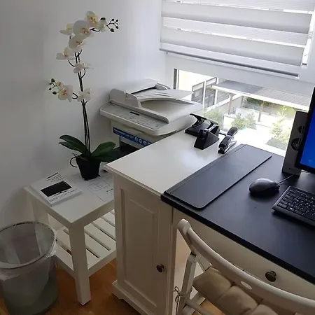 Apartment 3-zimmer-wohnung In Maerchenstadt!